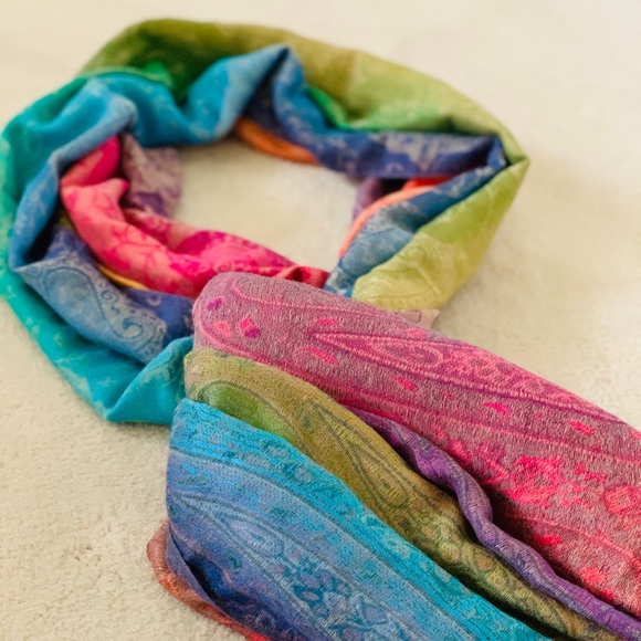 Accessories - Beautiful Wrap/scarf